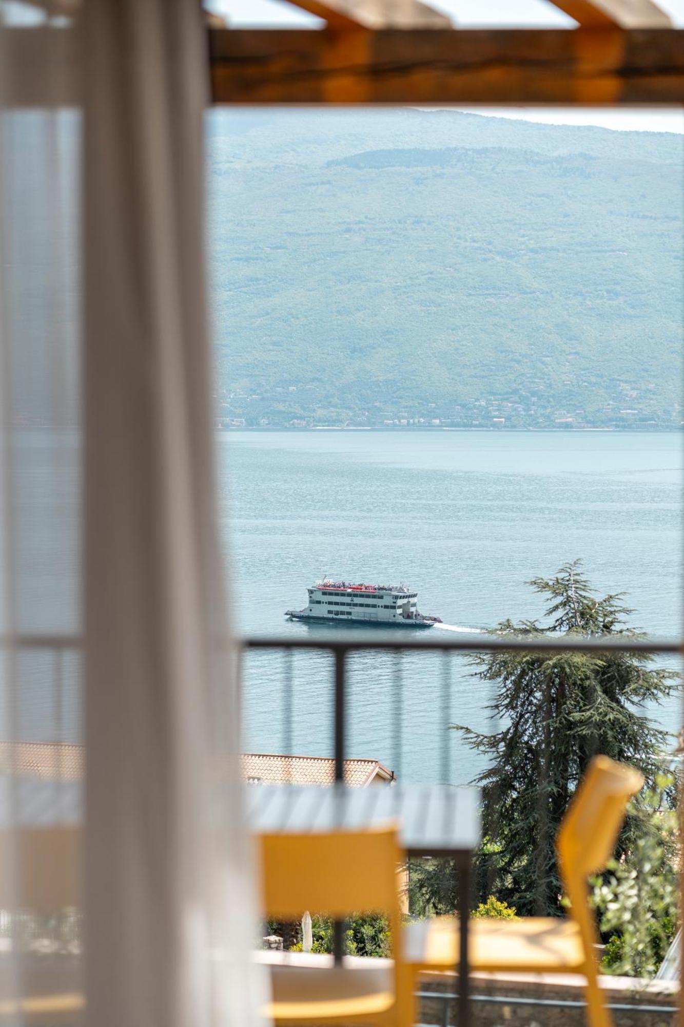 Residence Dany Appartamenti Con Cucina Vista Lago Piscina E Parcheggio Gargnano Eksteriør bilde